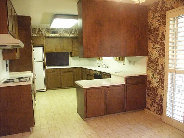 2nd image of 2131 E Solano Dr