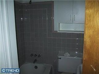 2nd image of 215 Emanuel St