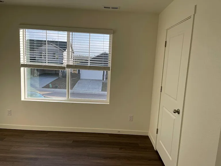 6045 Holstein Dr — Photo 33