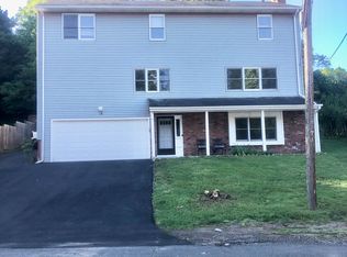 32 Spring St, Seymour, CT 06483