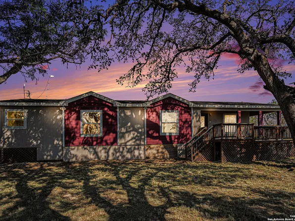 5128 W Ditto Road, Poteet, TX 78065