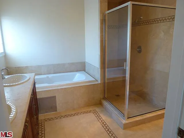 1828 Glendon Ave #Penthouse 1 — Photo 16