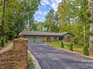 10 Westfield Rd, Fletcher, NC 28732