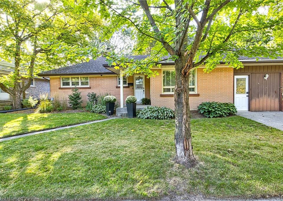 1st image of 3 Oakwood Ave