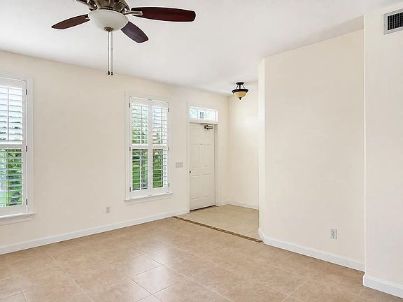 4th image of 109 ASHLEY Court