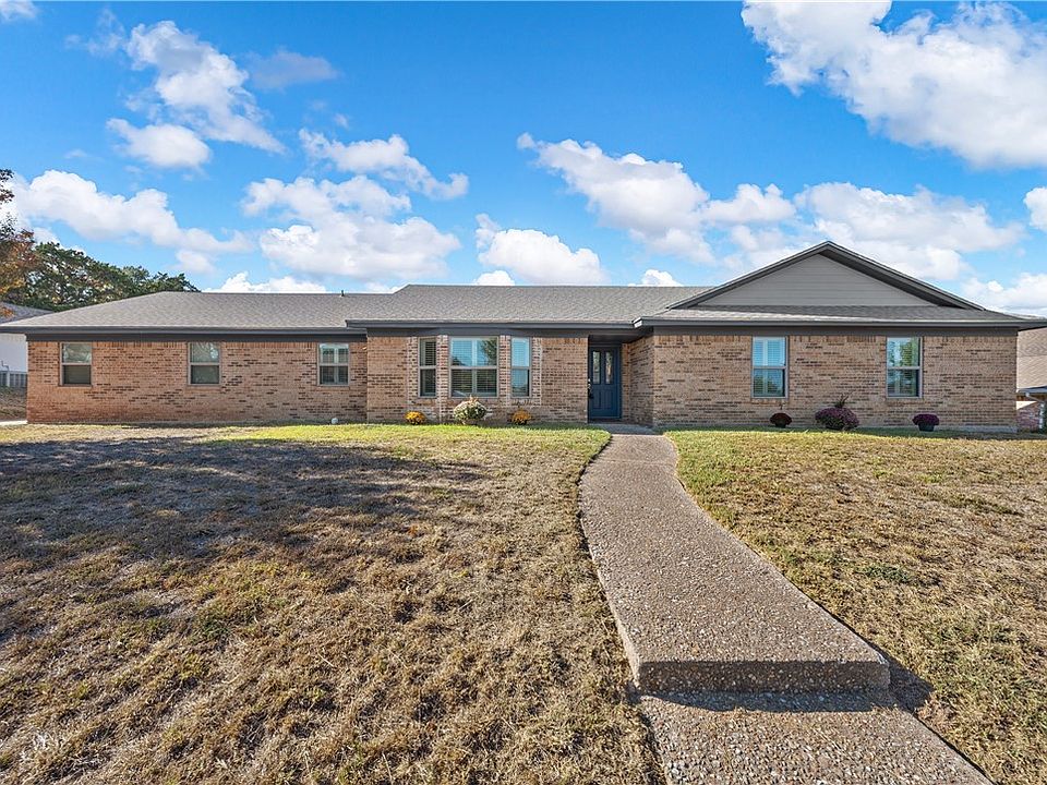 1st image of 10013 Sandalwood Dr