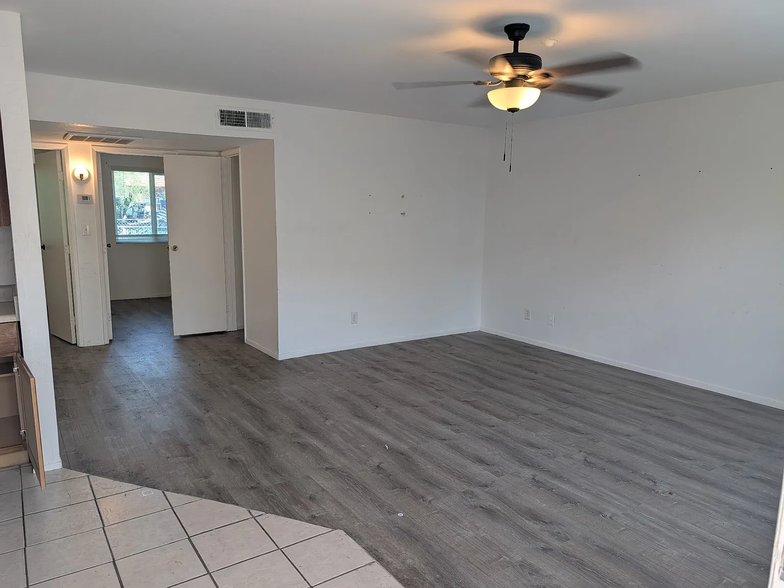 3 bed, 850 sqft, $1,300 — Photo 1