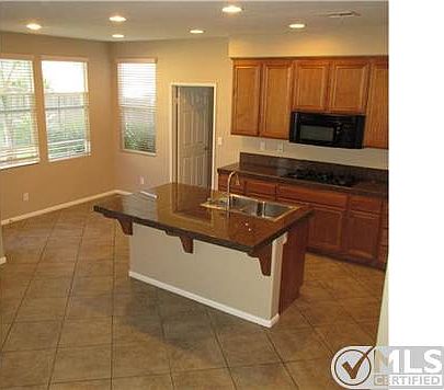 4th image of 303 Avenida Marlina