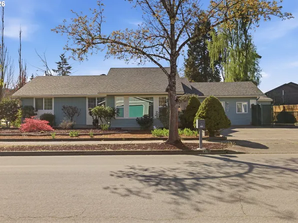 302 67th St, Springfield, OR 97478