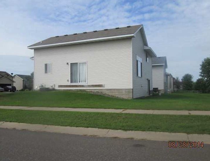 2nd image of 401 Cardinal Ct NW
