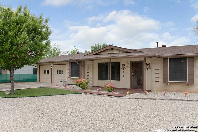1st image of 107 Mountain Valley St
