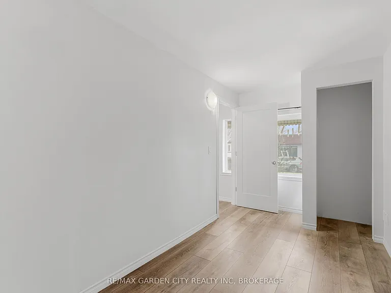 25 Pelham Rd #UPPER — Photo 7