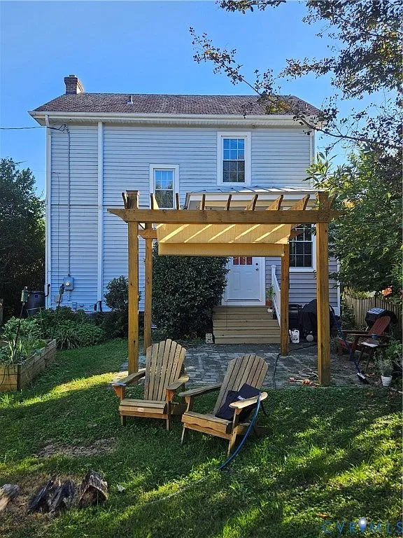 3 bed, 1.0 bath, 2049 sqft, $2,740 — Photo 3