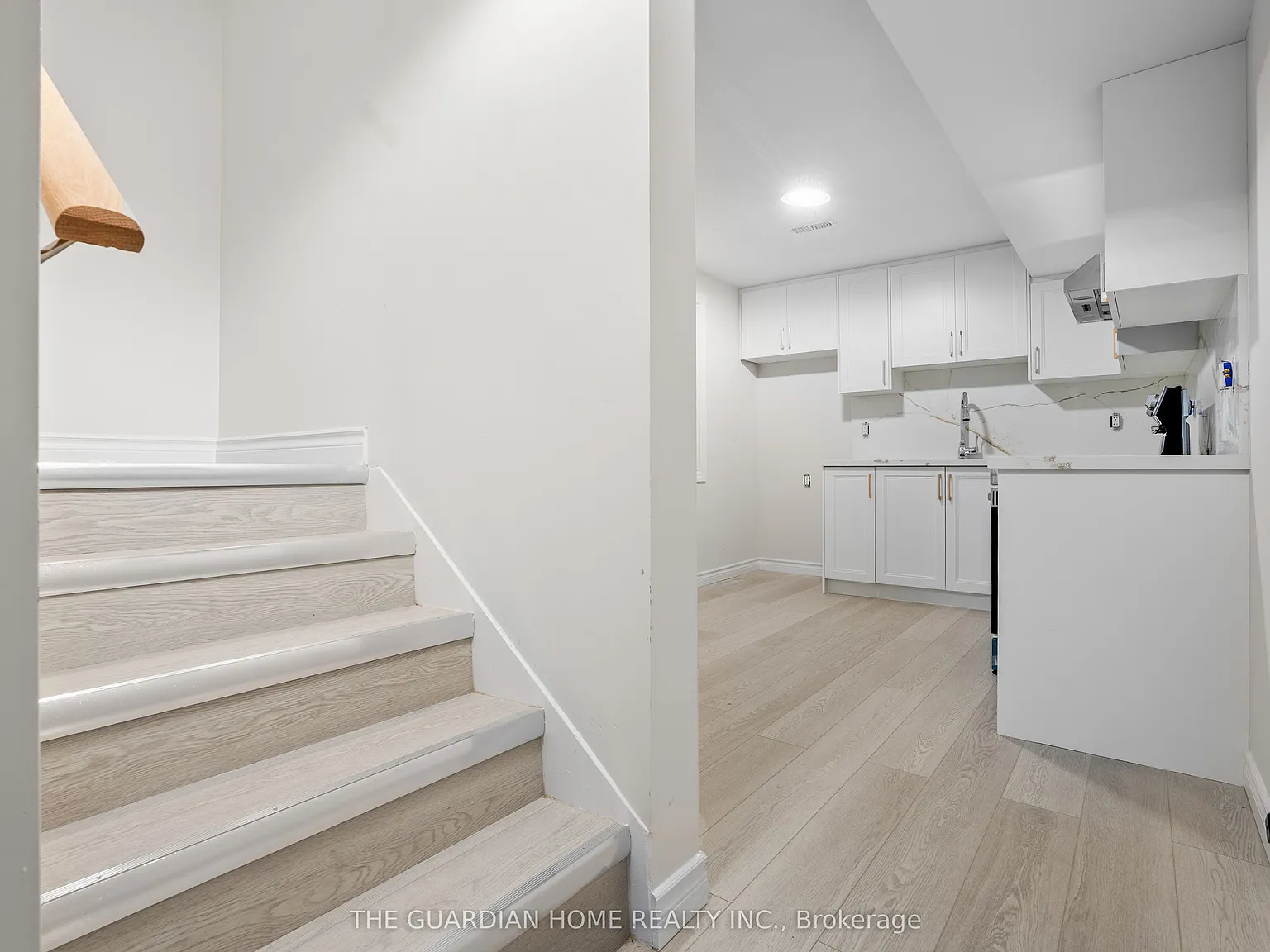 2 bed, $2,050 — Photo 4