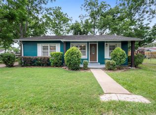 506 S Oak St, Tomball, TX 77375