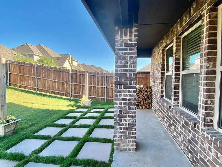4404 Cherry Cv — Photo 40