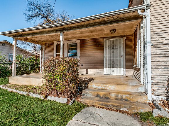 3rd image of 123 ALVAREZ PL