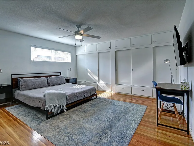 2108 S 6th St — Photo 9