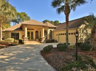 8 Lakeview Ln, Palm Coast, FL 32137