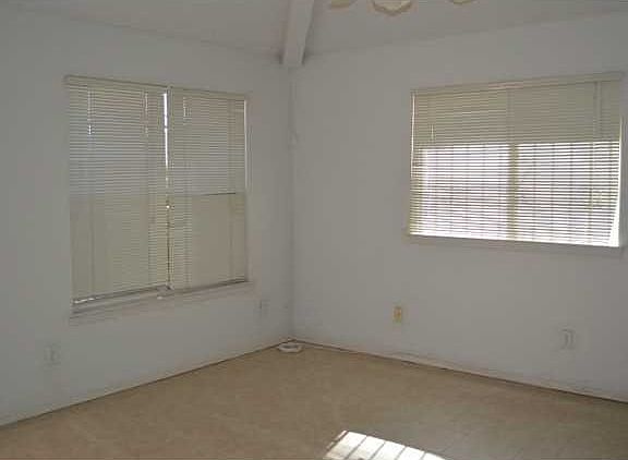 5th image of 11017 Thatcher Pond Ln
