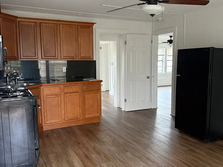919 N Grandview Ave #3 — Photo 3