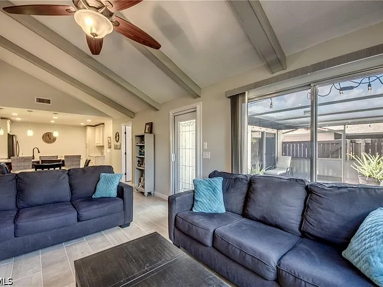 6337 Royal Woods Dr — Photo 10