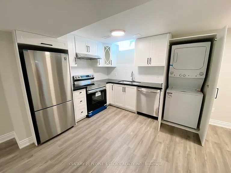 922 Silverthorn Mill Ave — Photo 3