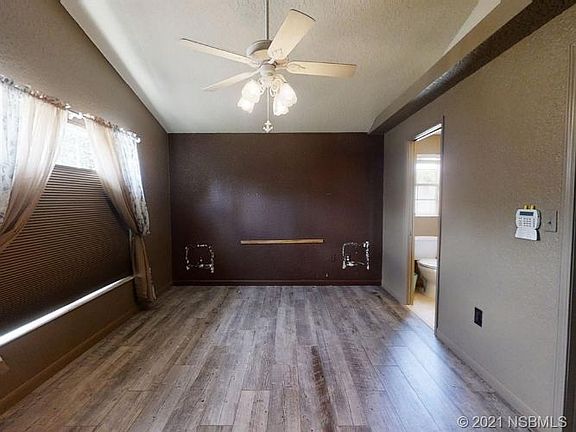 4th image of 2305 Saxon Dr