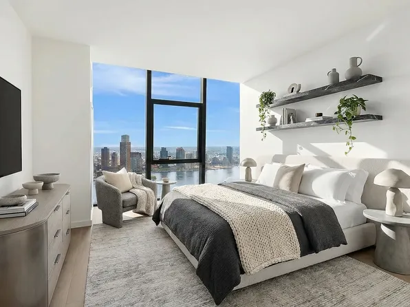 626 1st Avenue image 1 of 23