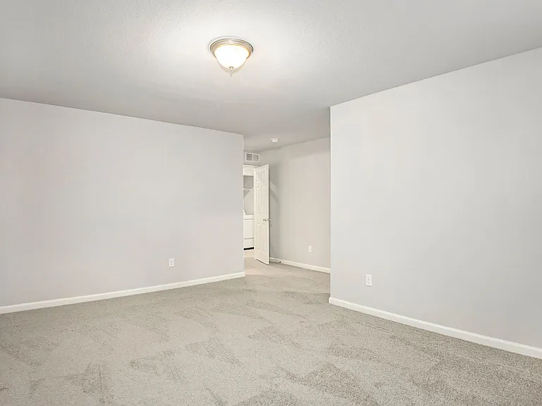 5016A Birchwood Ln — Photo 10