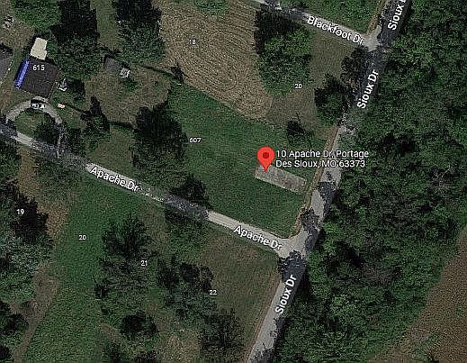 1st image of 10 Apache Dr