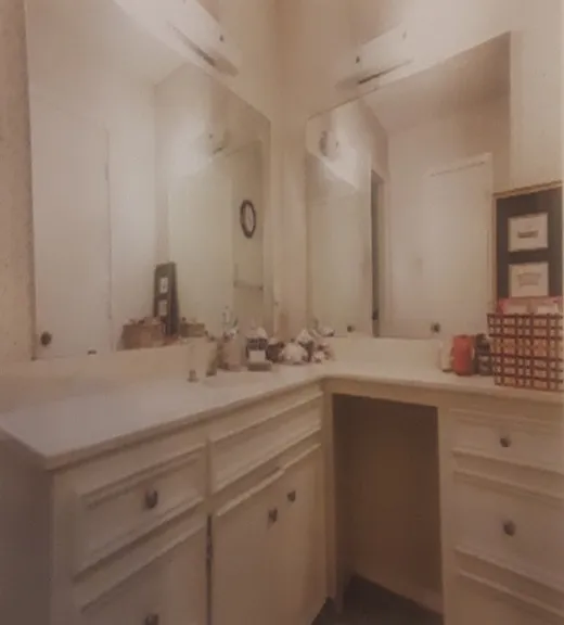 300 Candlewood Pl — Photo 2