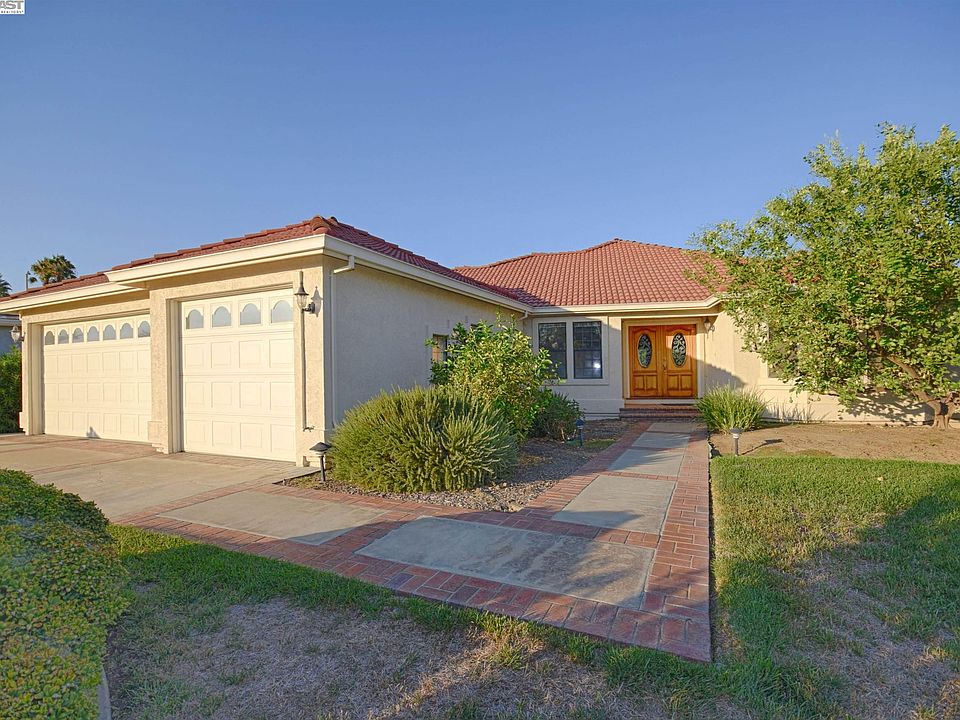 1st image of 5411 Fairway Ct