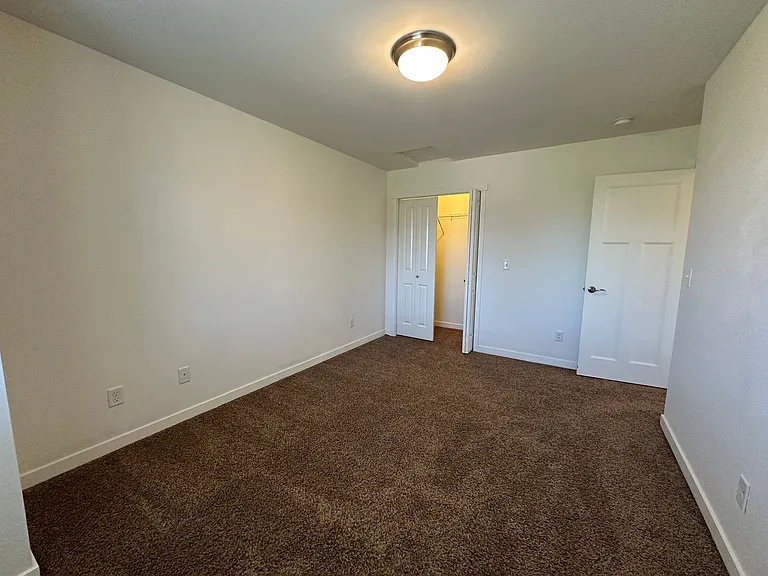 4726 Hadley St — Photo 34