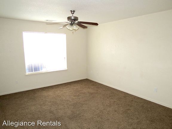 4th image of 501 W Avenue B APT A