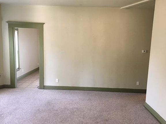 4th image of 803 E High Ave