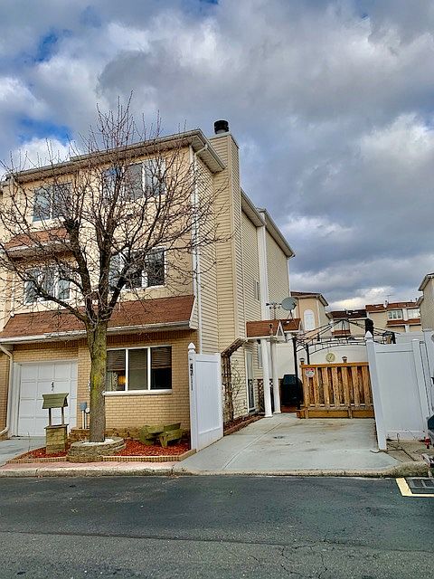 1st image of 47 Ashley Ln