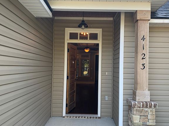 2nd image of 4123 Glen Laurel Dr E