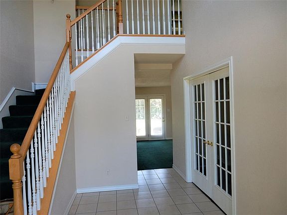 2nd image of 1926 Basswood Ct