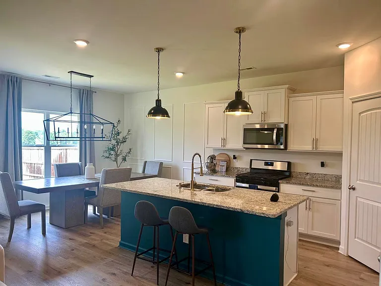 Chelsea Park Cir — Photo 14