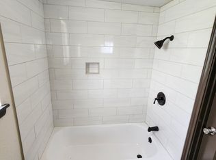 2004 Hickory Hill Dr, Kirby, TX 78219