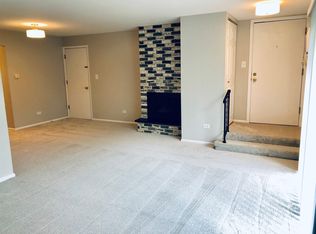 753 S Dwyer Ave APT C, Arlington Heights, IL 60005