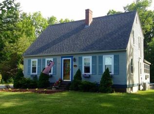 28 River Bend Rd, Newmarket, NH 03857