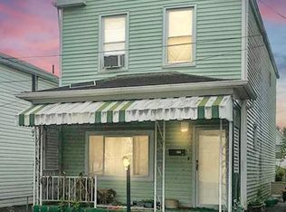 37 McKinnie Ave, Mc Kees Rocks, PA 15136