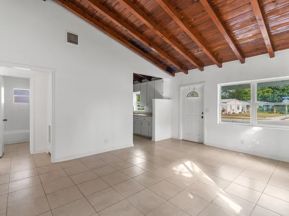 3219 Windsor Ave, West Palm Beach, FL 33407