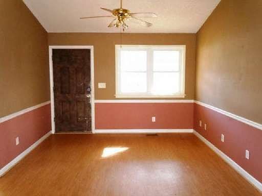 5th image of 433 Elliots Ln