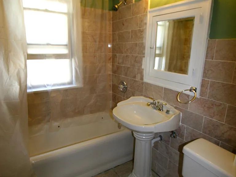 2928 S Lenox St #1 — Photo 6