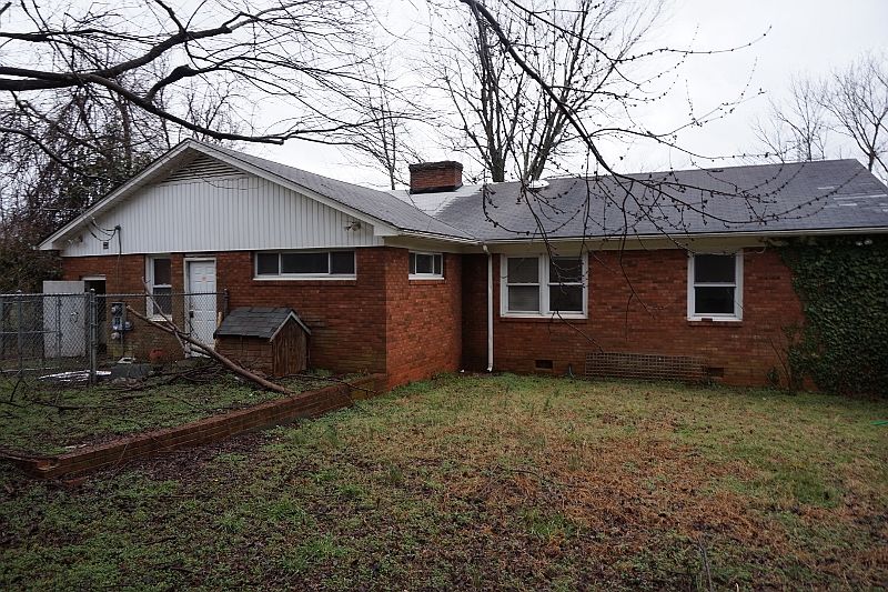1st image of 3918 Lagrange Dr
