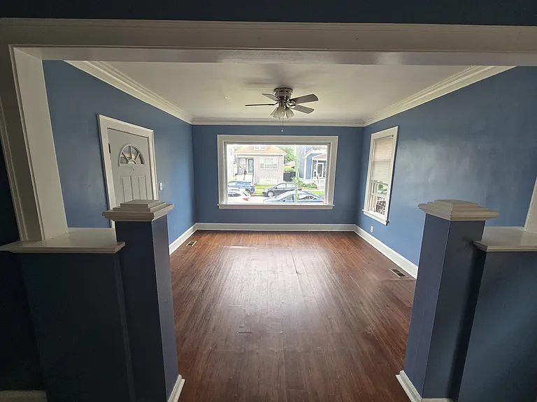 2730 N Marmora Ave #1 — Photo 2