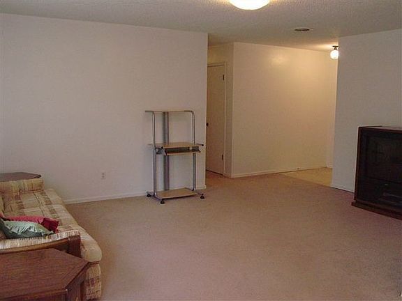 3rd image of 510 W 29th Ave